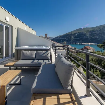 Mokos Modern Penthouse Daire Dubrovnik
